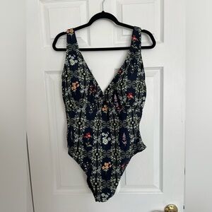 Flattering Navy Blue Tile Print One Piece Swimsuit